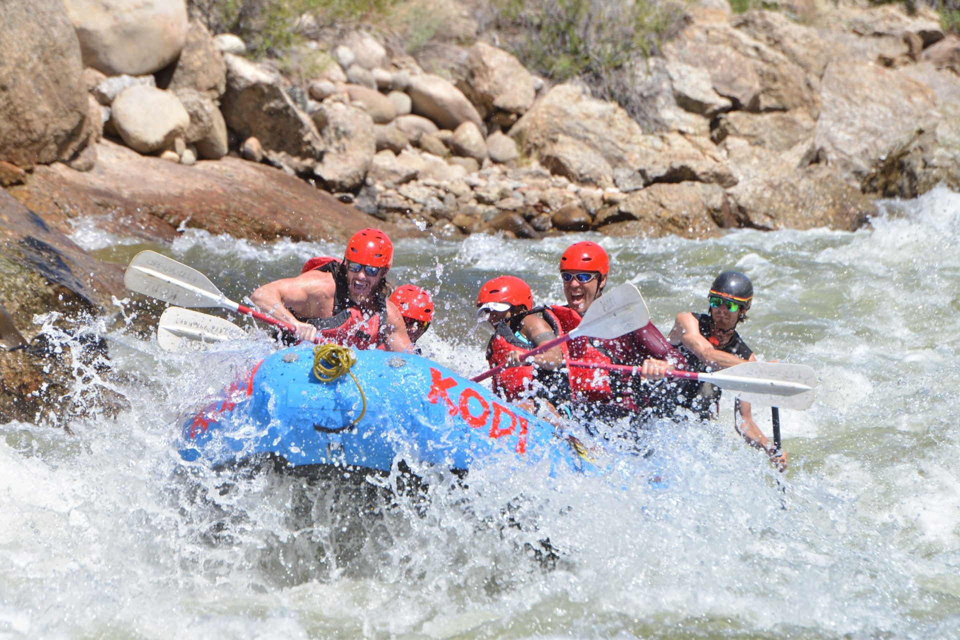 For the adventurous tourists, the Browns Canyon half day rafting experience is the best choice
